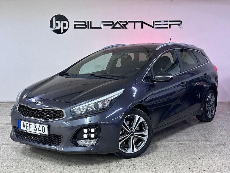 Grå Begagnad 2016 Kia Ceed Sportswagon GT-Line Kombi | 98 900 kr (Bra pris) - Bild 1/4