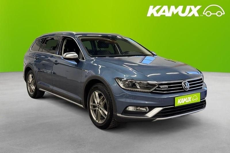 Begagnad VW Passat Alltrack Executive 190 HK (139 kW) 2018 Blå Kombi