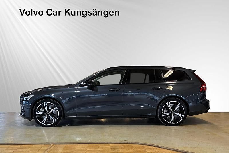 Begagnad Volvo V60 350 HK (257 kW) 2025 Blå Kombi
