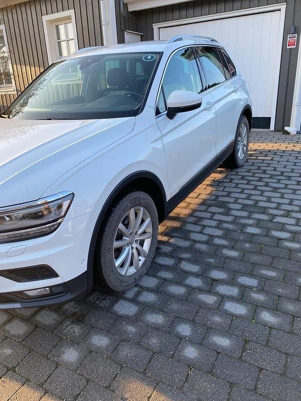 Begagnad VW Tiguan GT 220 HK (161 kW) 2020 SUV