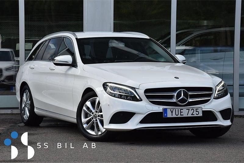 Vit Begagnad 2018 Mercedes C200 Kombi | 214 900 kr (Superpris) - Bild 1/2