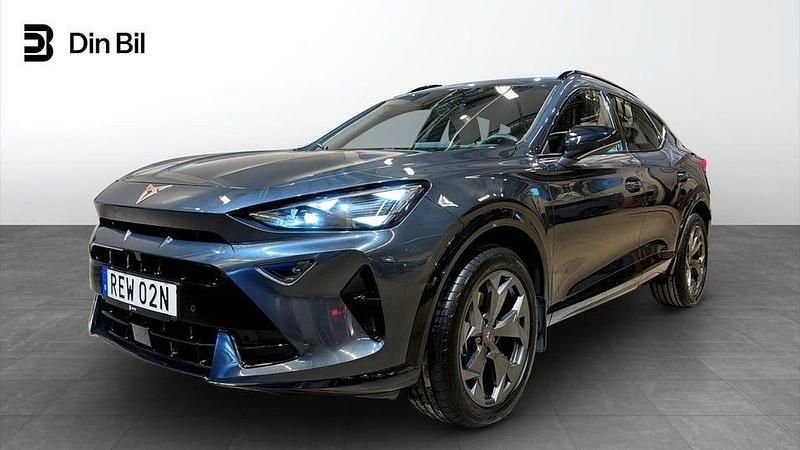 Mörkgrå Begagnad 2024 Cupra Formentor SUV | 329 900 kr (Marknadspris) - Bild 1/4