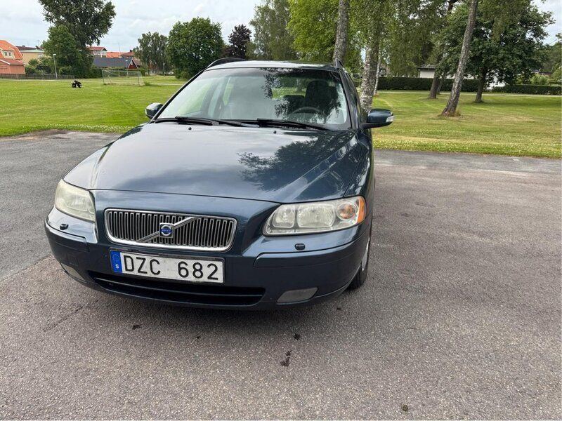 Blå Begagnad 2008 Volvo V70 Kinetic Kombi | 29 900 kr (Superpris) - Bild 1/4