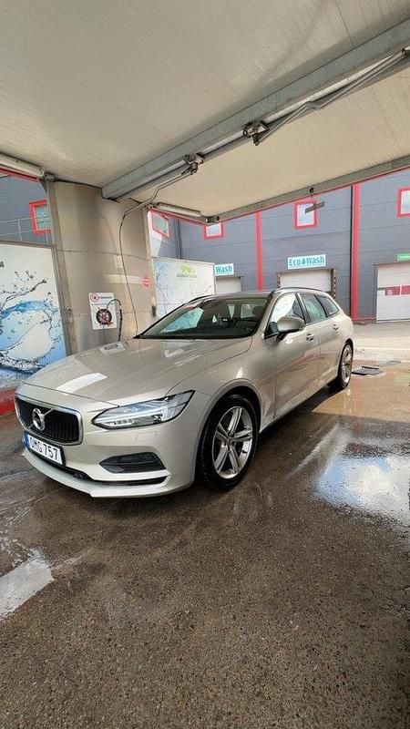 Brun Begagnad 2018 Volvo V90 Kinetic Kombi | 165 000 kr (Marknadspris) - Bild 1/4