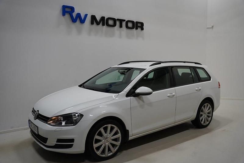 Begagnad VW Golf VII 110 HK (80 kW) 2015 Vit Kombi