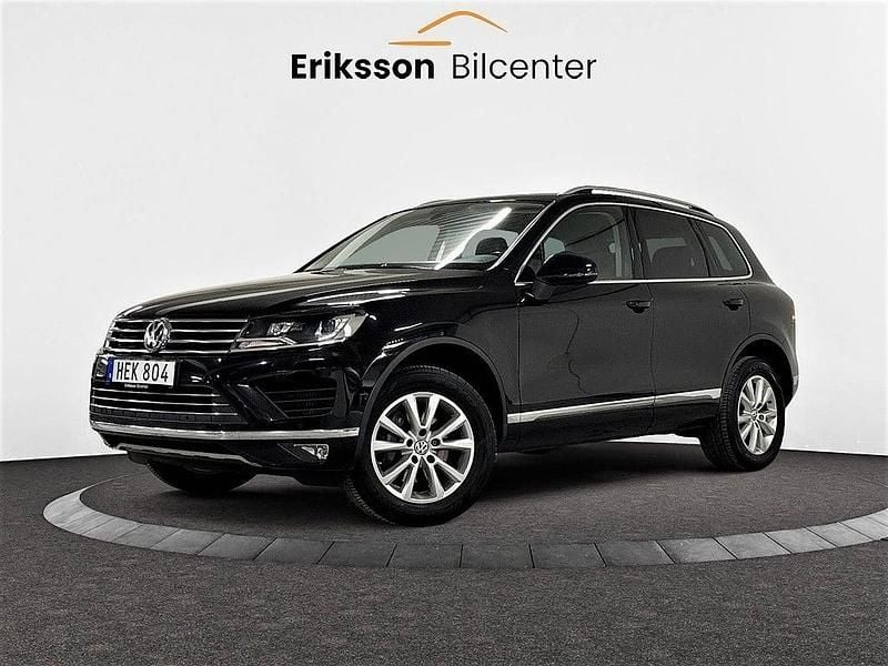 Svart Begagnad 2016 VW Touareg SUV | 219 900 kr (Marknadspris) - Bild 1/4