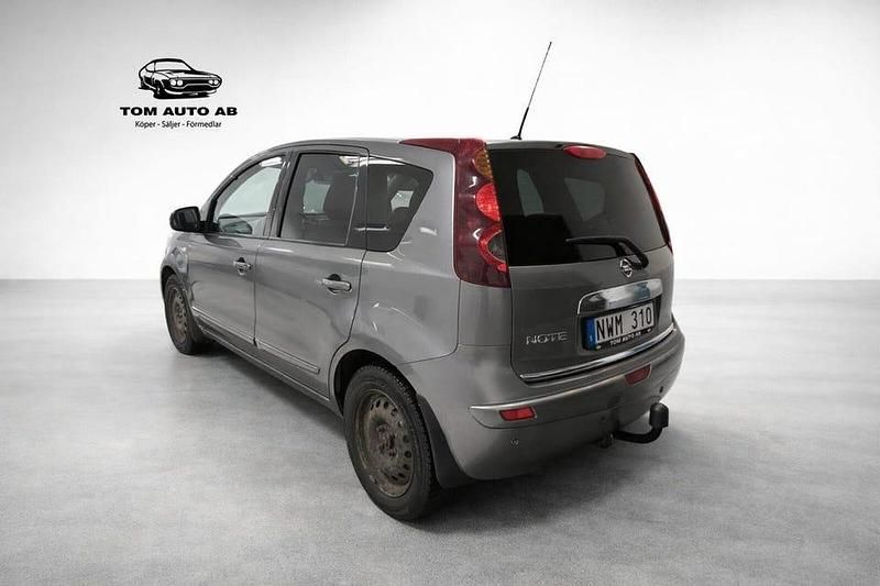 Begagnad Nissan Note 110 HK (80 kW) 2013 Grå Halvkombi