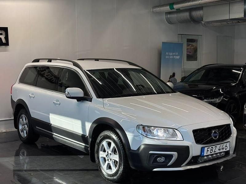 Begagnad Volvo XC70 Summum 181 HK (133 kW) 2015 Vit Kombi
