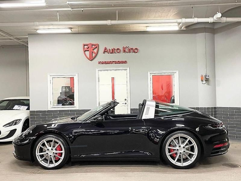 Begagnad Porsche 911 Targa 4S 450 HK (330 kW) 2020 Svart Cab