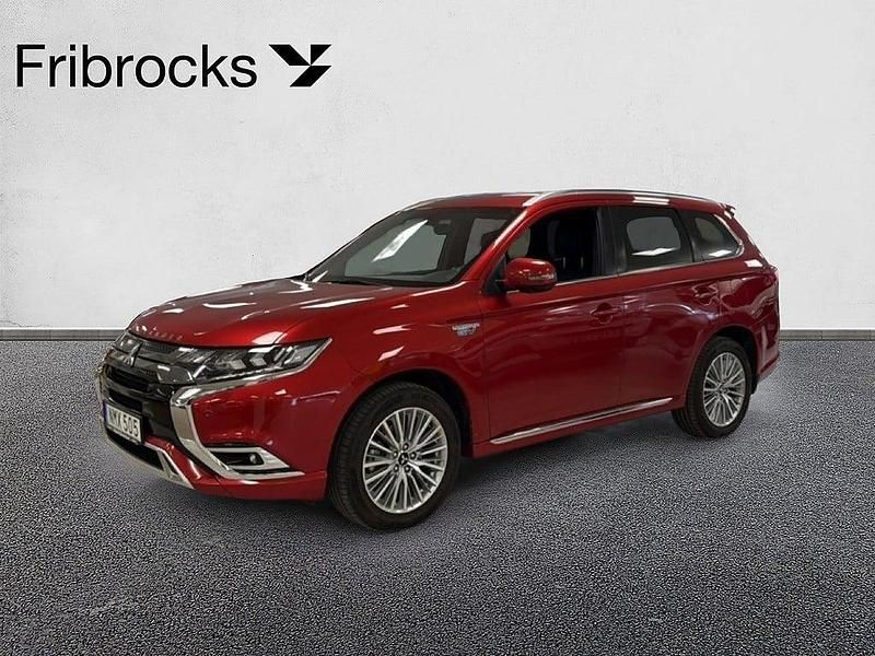 Begagnad Mitsubishi Outlander 224 HK (164 kW) 2018 Röd SUV