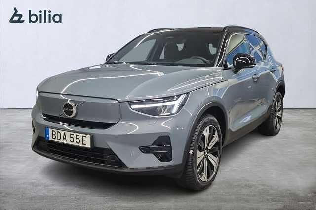 Grå Begagnad 2022 Volvo XC40 Core SUV | 344 900 kr - Bild 1/3