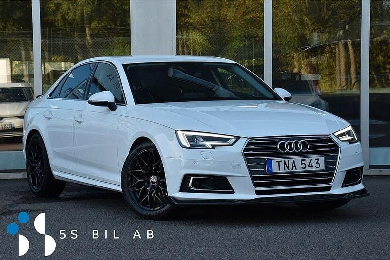 Vit Begagnad 2017 Audi A4 Comfort Sedan | 199 900 kr (Marknadspris) - Bild 1/4
