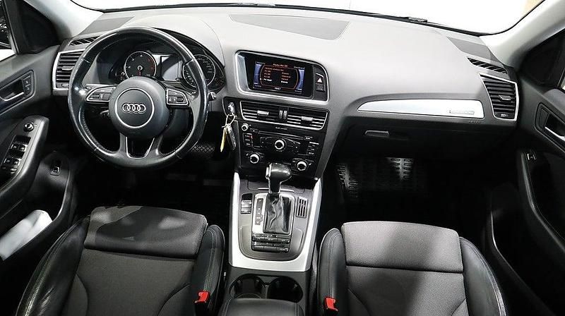 Begagnad Audi Q5 Exclusive 190 HK (139 kW) 2016 Svart (brilliantsvart ) SUV