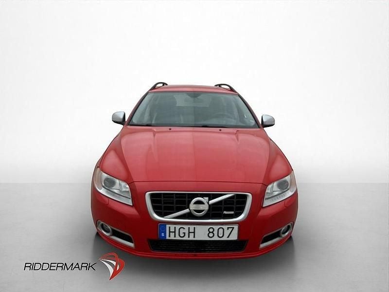 Begagnad Volvo V70 R-Design 231 HK (169 kW) 2010 Röd Kombi