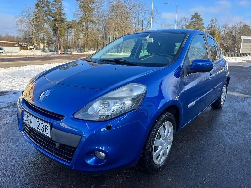 Begagnad Renault Clio R.S. 103 HK (75 kW) 2011 Blå Halvkombi