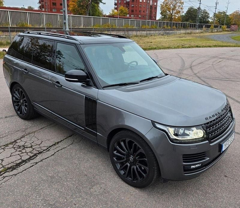Grå Begagnad 2016 Land Rover Range Rover SUV | 435 000 kr - Bild 1/4