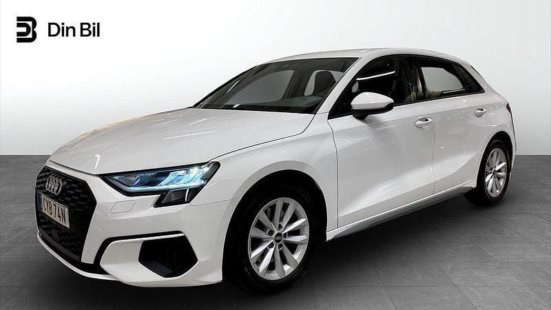Vit Begagnad 2021 Audi A3 Sportback Proline Halvkombi | 244 000 kr (Marknadspris) - Bild 1/4