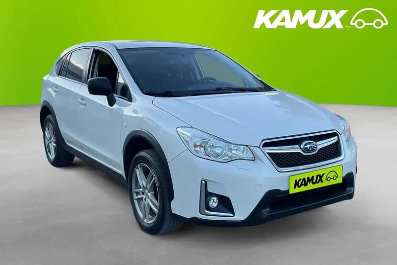 Vit Begagnad 2016 Subaru XV SUV | 89 000 kr (Marknadspris) - Bild 1/4