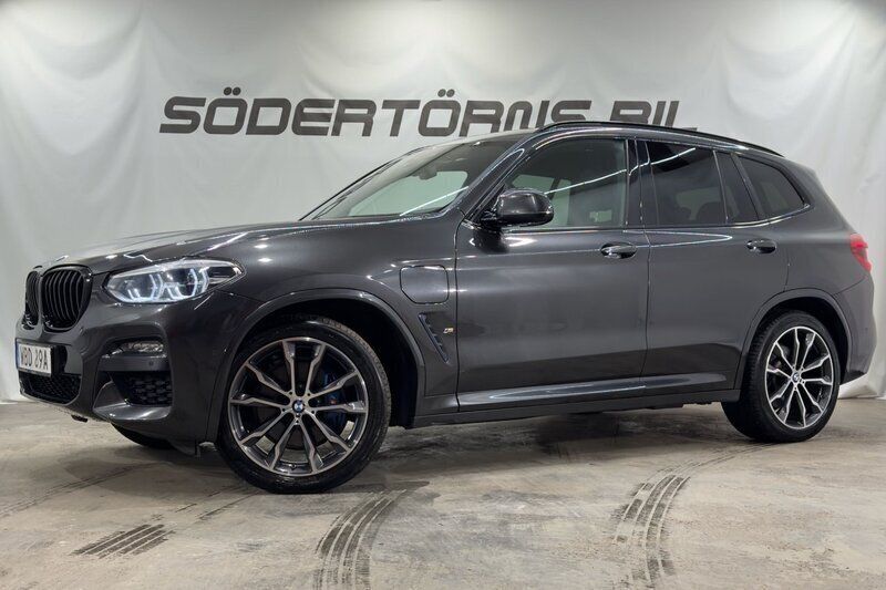 Grå Begagnad 2021 BMW X3 M Sport SUV | 369 900 kr (Marknadspris) - Bild 1/4