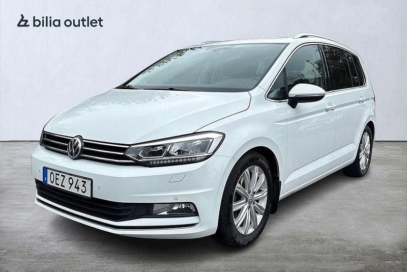Vit Begagnad 2016 VW Touran GT Minibuss | 234 900 kr - Bild 1/3