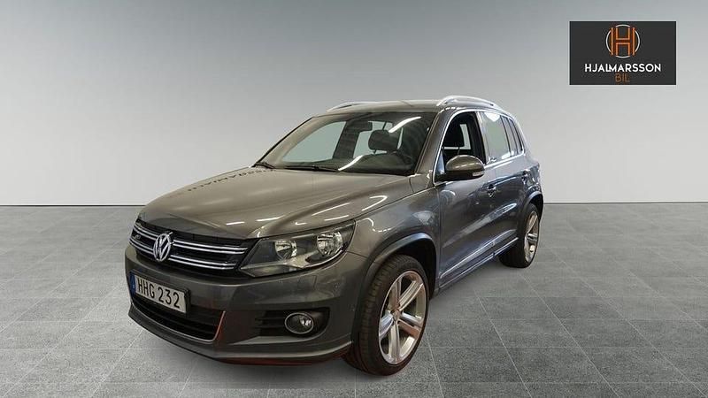 Begagnad VW Tiguan R-line 161 HK (118 kW) 2014 Mörkgrå SUV