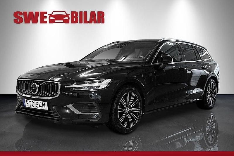 Svart Begagnad 2022 Volvo V60 Core Kombi | 359 900 kr (Bra pris) - Bild 1/4