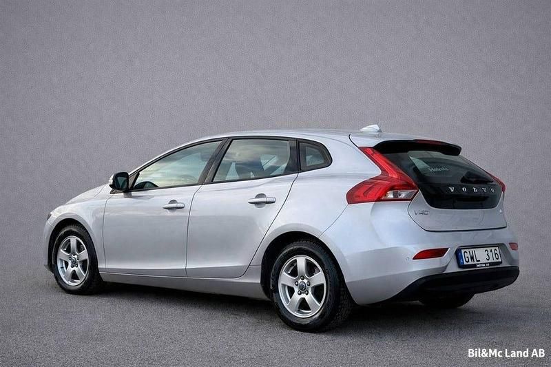 Begagnad Volvo V40 Kinetic 116 HK (85 kW) 2013 Grå