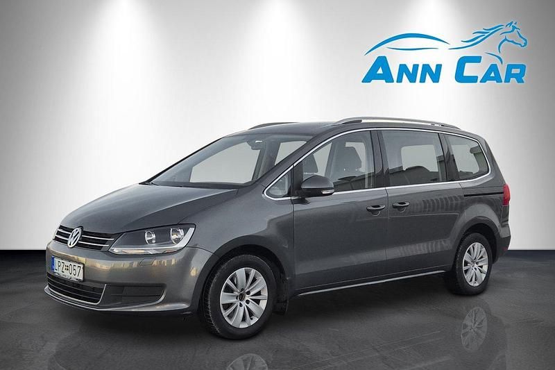Begagnad VW Sharan 140 HK (102 kW) 2011 Grå Minibuss