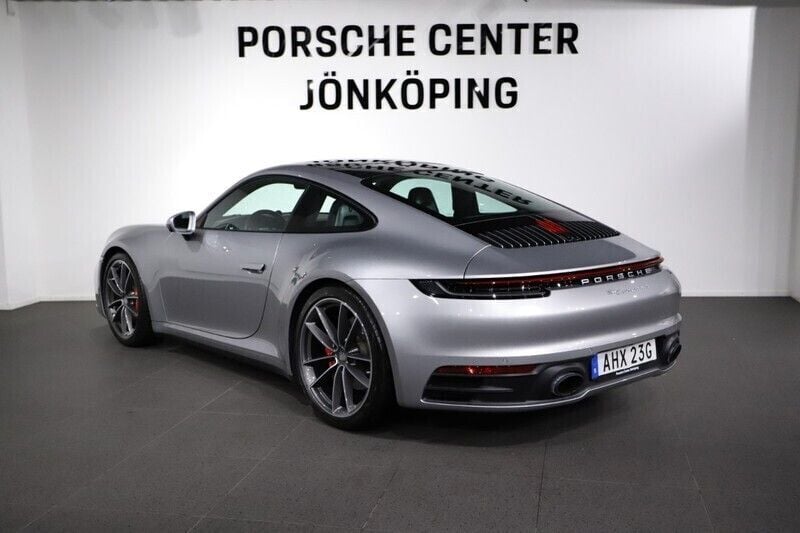 Begagnad Porsche 911 Carrera 4S 451 HK (331 kW) 2021 Silver (grey) Sportkupé