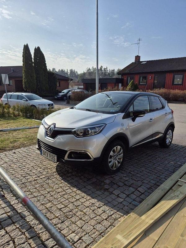 Begagnad 2017 Renault Captur SUV | 99 000 kr (Marknadspris) - Bild 1/4