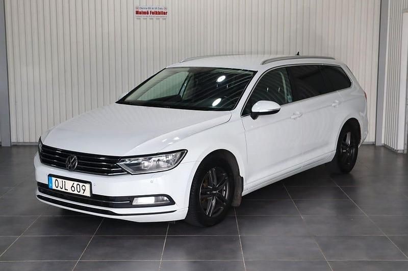 Vit Begagnad 2016 VW Passat Kombi | 139 900 kr (Lite dyr) - Bild 1/4