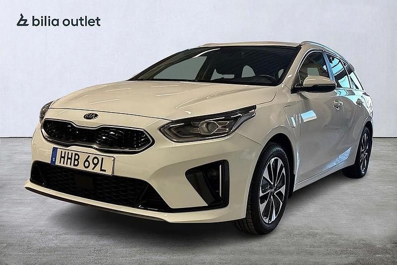 Begagnad Kia Ceed Sportswagon 141 HK (103 kW) 2020 Vit Kombi