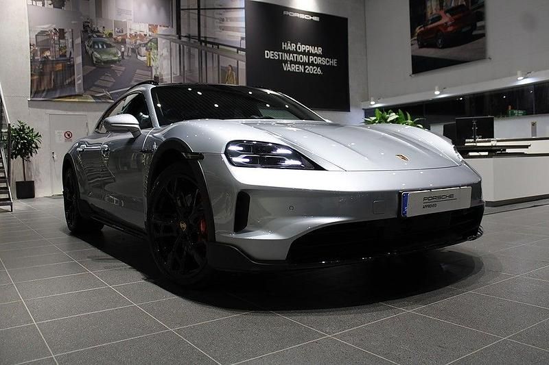 Silver Begagnad 2024 Porsche Taycan 4S Cross Turismo Sedan | 1 295 000 kr - Bild 1/4