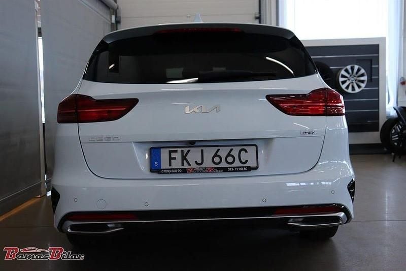 Begagnad Kia Ceed Sportswagon 142 HK (104 kW) 2022 Vit Kombi
