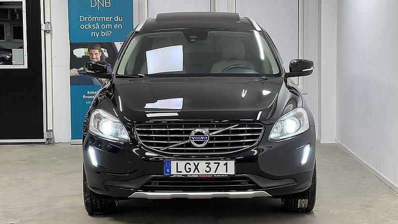 Begagnad Volvo XC60 Summum 190 HK (139 kW) 2015 Svart SUV