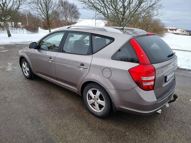 Begagnad Kia Ceed Sportswagon 115 HK (84 kW) 2008 Kombi