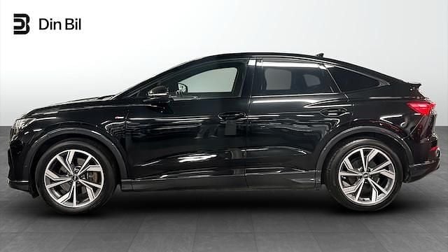 Begagnad Audi Q4 Sportback e-tron Design 219 kW (299 HK) 2023 Svart SUV