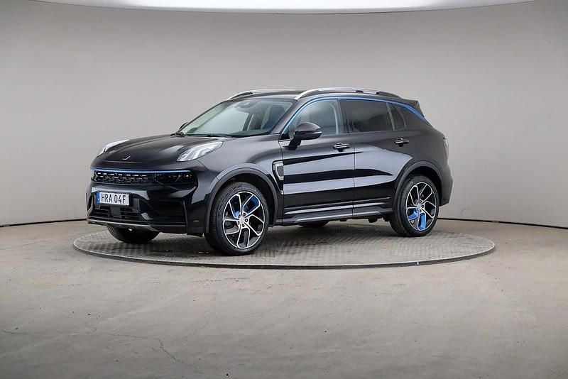 Begagnad Lynk & Co 01 261 HK (191 kW) 2022 Svart SUV