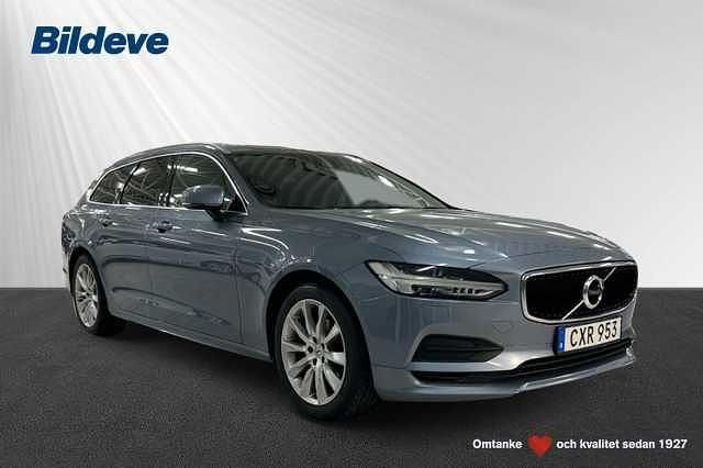 Ljusblå Begagnad 2018 Volvo V90 Momentum Kombi | 259 900 kr (Marknadspris) - Bild 1/4