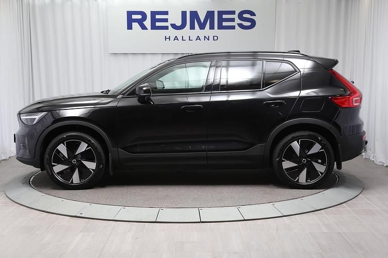 Begagnad Volvo EX40 Single Motor Extended Range 185 kW (252 HK) 2025 Svart SUV
