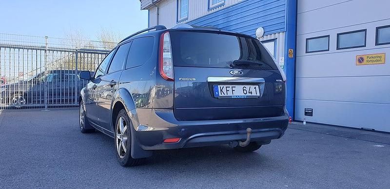 Begagnad Ford Focus 2010 Kombi