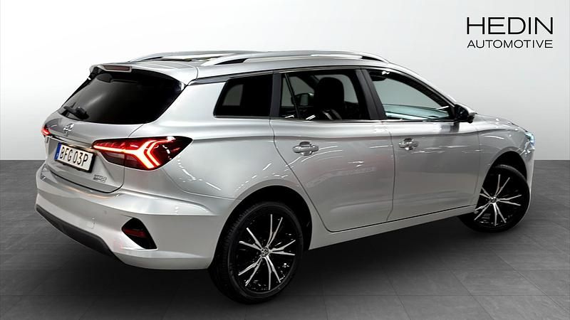 Begagnad MG MG5 EV Luxury 114 kW (156 HK) 2022 Grå (silver) Kombi