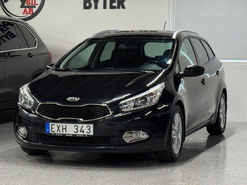 Svart Begagnad 2013 Kia Ceed Sportswagon EX Kombi | 84 900 kr (Marknadspris) - Bild 1/4