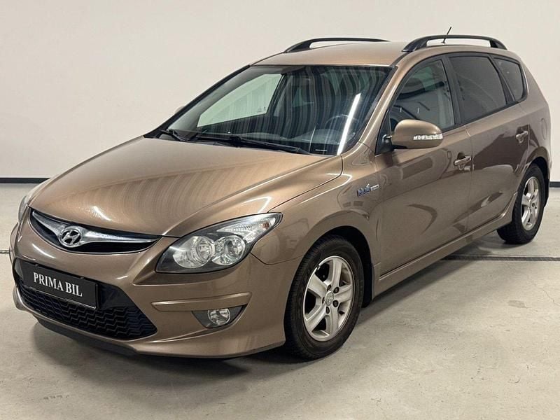 Ljusbrun Begagnad 2012 Hyundai i30 Kombi | 44 900 kr (Marknadspris) - Bild 1/4