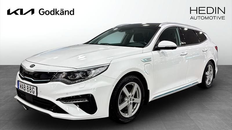 Vit Begagnad 2020 Kia Optima Hybrid Sport Sedan | 219 900 kr (Marknadspris) - Bild 1/4