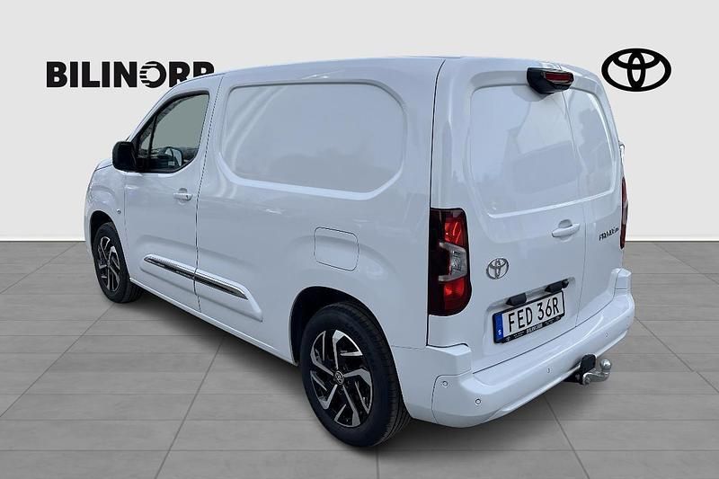 Begagnad Toyota Proace City City 132 HK (97 kW) 2024 Vit Minibuss