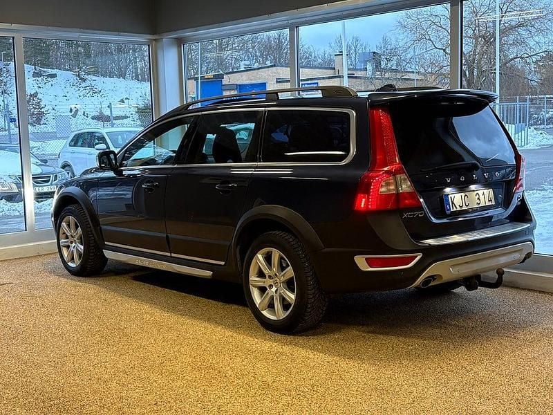 Begagnad Volvo XC70 Momentum 163 HK (119 kW) 2012 Blå Kombi