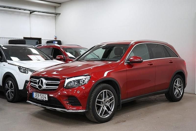 Röd Begagnad 2015 Mercedes GLC220 AMG SUV | 269 900 kr (Marknadspris) - Bild 1/4