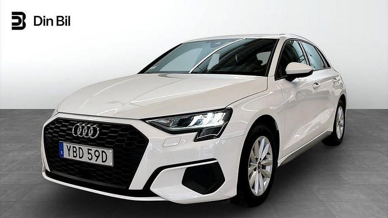 Begagnad Audi A3 Proline 150 HK (110 kW) 2023 Ibisvit Sedan