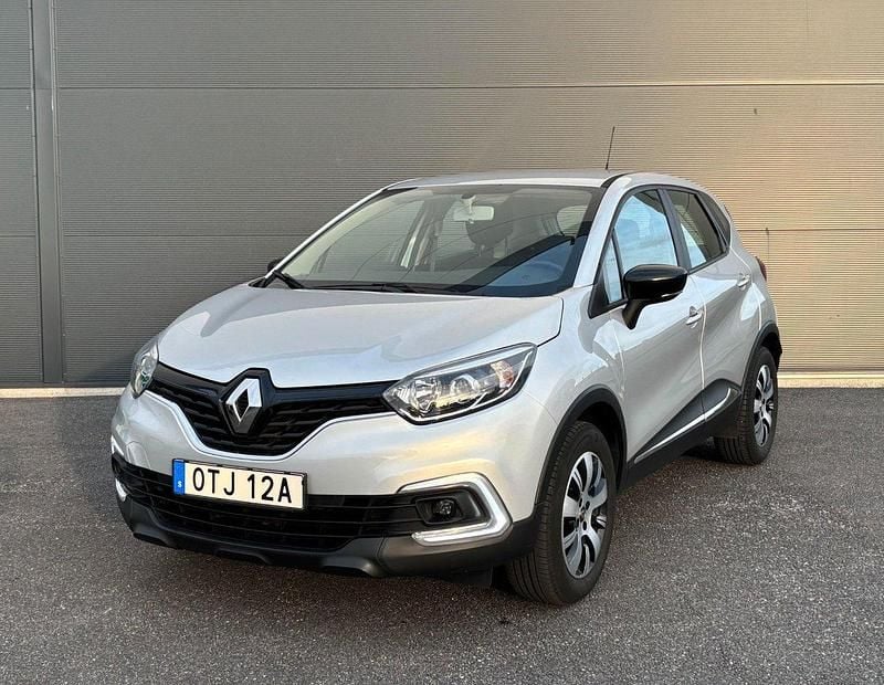 Silver Begagnad 2019 Renault Captur SUV | 118 900 kr (Bra pris) - Bild 1/4